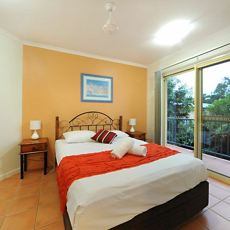 At Beach Court Holiday Villas Ерлі-Біч Екстер'єр фото