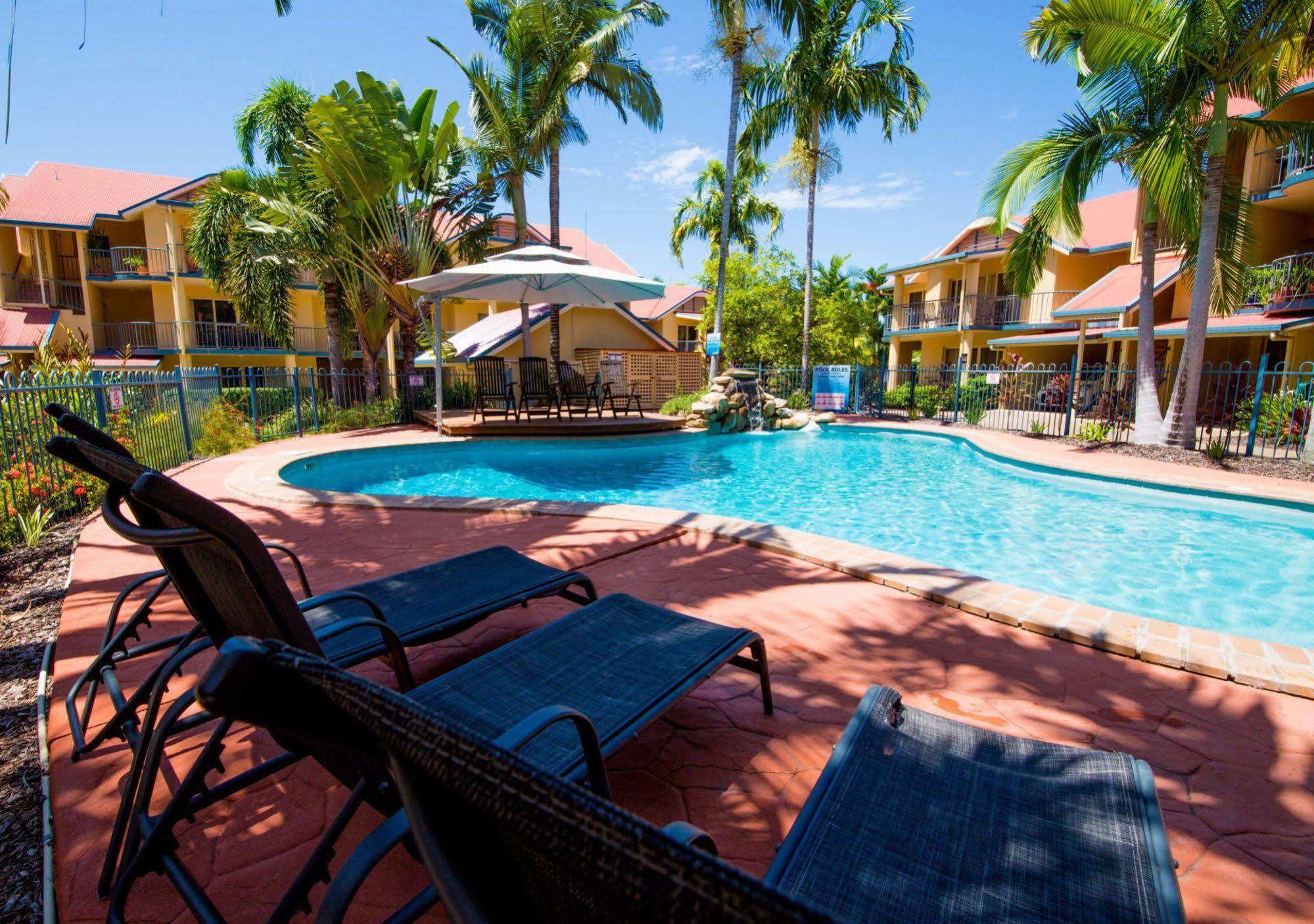 At Beach Court Holiday Villas Ерлі-Біч Екстер'єр фото